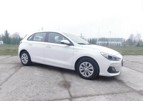 Hyundai I30 cena 48900 przebieg: 223500, rok produkcji 2018 z Jarosław małe 352